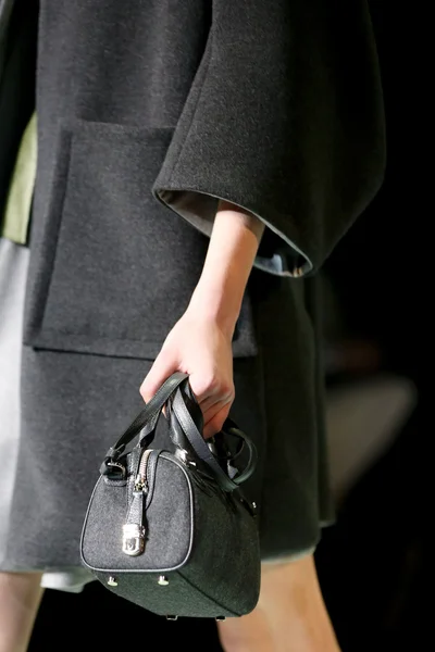 Look 32